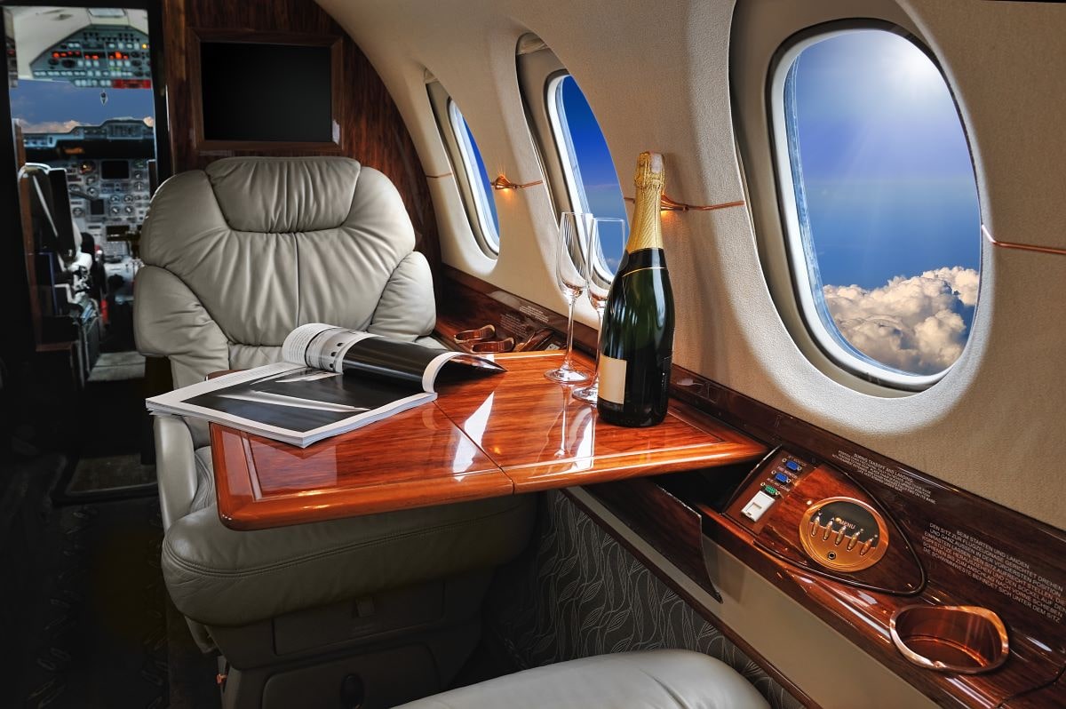 Private jet hire – how to holiday like a billionaire