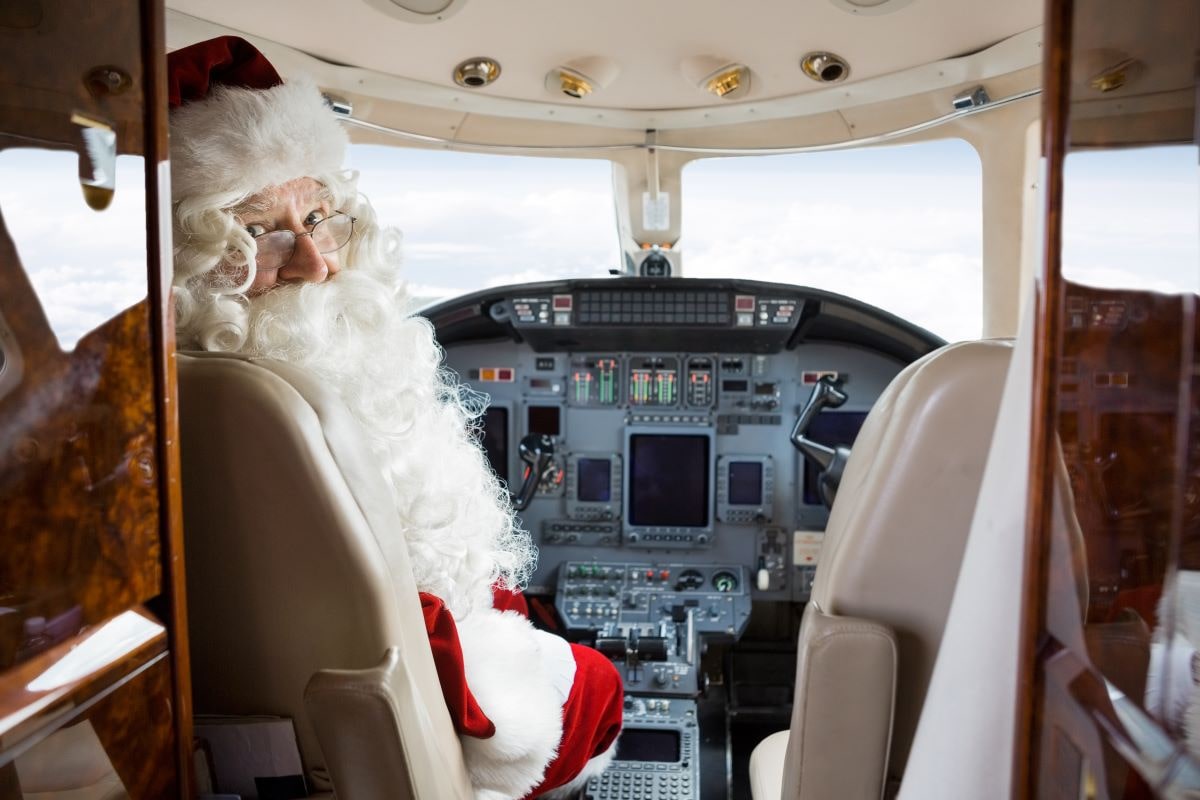 7 Incredible Christmas Shopping Destinations for Private Jet Travel