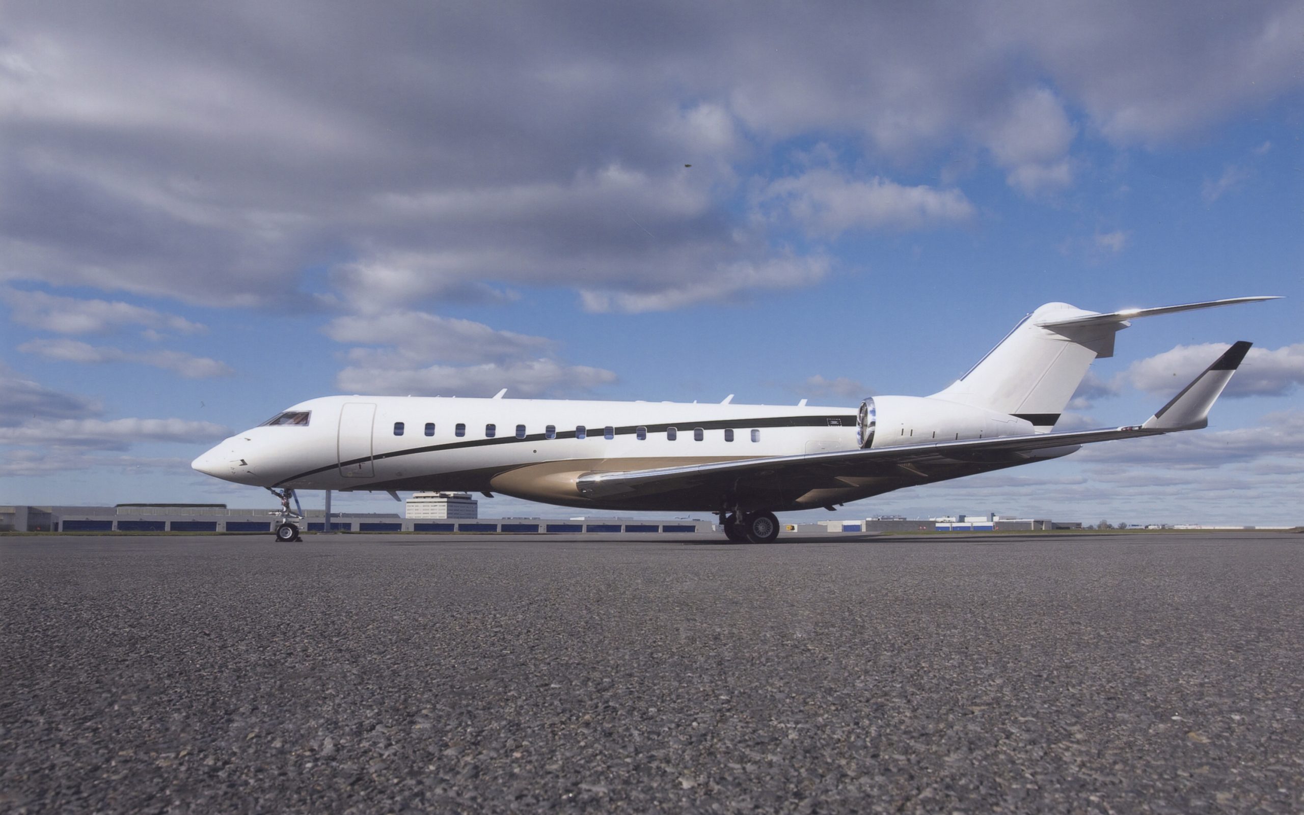 Bombardier Global Express - Skyllence