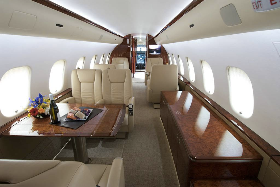 Bombardier Global 5000 - Skyllence