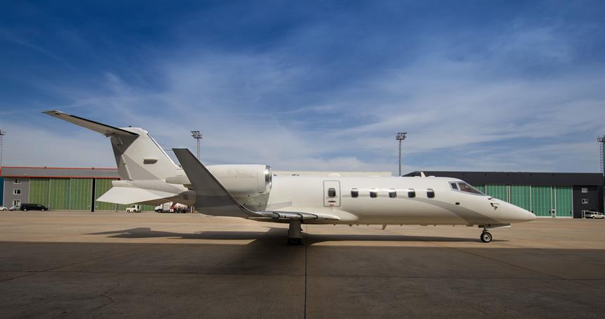 Bombardier Learjet 60XR - Skyllence